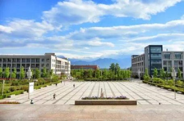 2022年成都中醫(yī)藥大學(xué)附屬醫(yī)院針灸學(xué)校報(bào)名條件、招生要求、招生對(duì)象