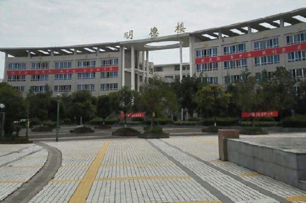 四川2021年讀護理學(xué)校學(xué)什么專業(yè)好