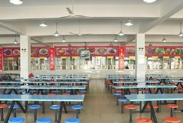 2021年四川讀計(jì)算機(jī)學(xué)校哪個(gè)專業(yè)好？