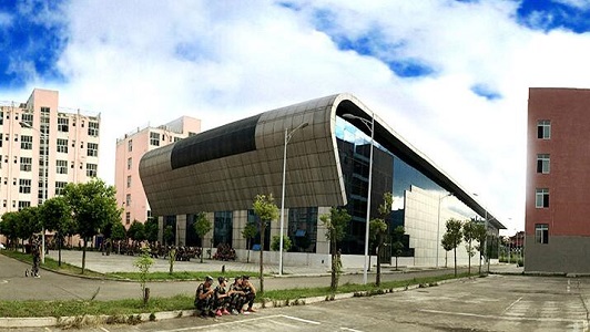 2022年成都莊園機電職業(yè)技術(shù)學(xué)校學(xué)費及收費