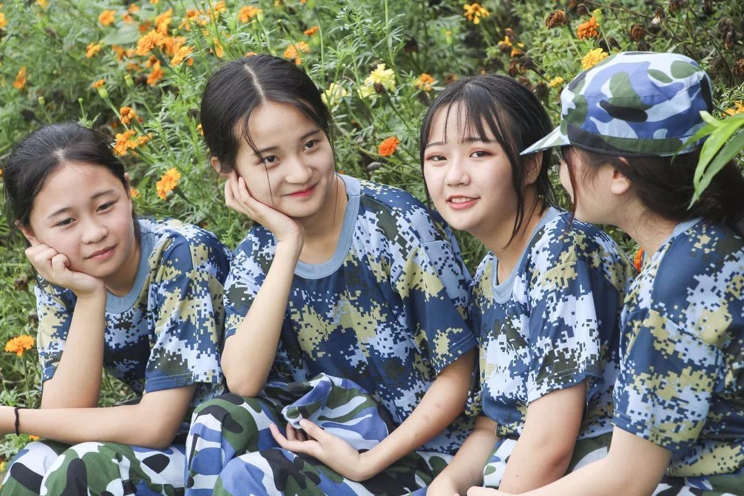 成都郫縣希望職業(yè)學(xué)校的簡(jiǎn)單介紹