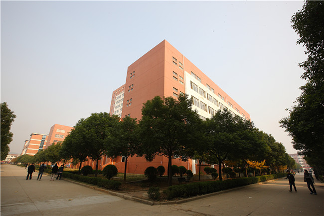 綿陽九洲技工學校的簡單介紹