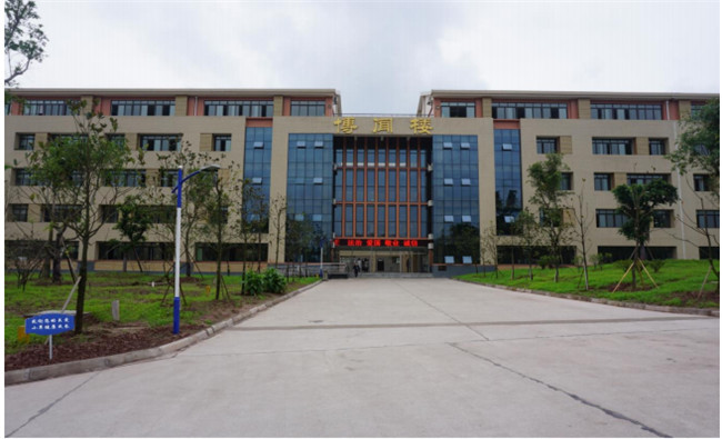 瀘州市職業(yè)技術學校官網(wǎng)(瀘州職業(yè)學院官方網(wǎng)站)