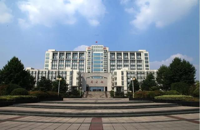 安徽化工學(xué)校官網(wǎng)(安慶師范大學(xué)怎么招專(zhuān)科了)