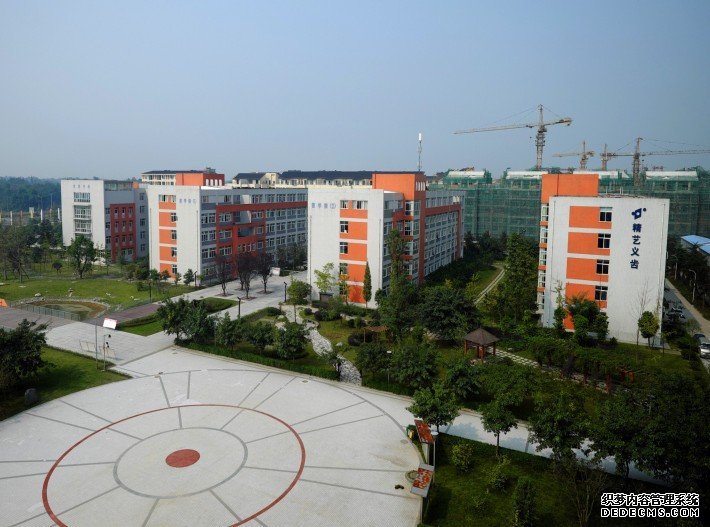 成都鐵路衛(wèi)生學校是私立還是公立(成都鐵路衛(wèi)生學校宿舍照片)