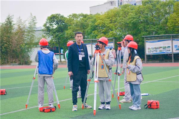 中國五冶高級技工學校龍泉校區(qū)(中國五冶高級技工學校龍泉校區(qū)官網(wǎng))