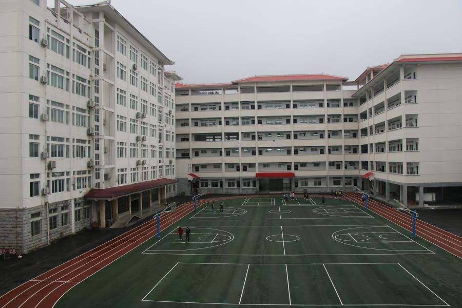 四川成都鐵路衛(wèi)生學(xué)校(成都鐵路衛(wèi)生職業(yè)學(xué)校學(xué)費多少)