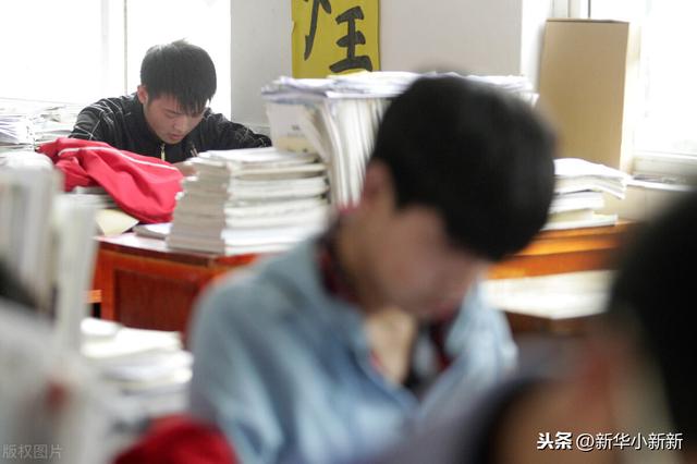 走單招好還是直接考?？坪?單招可以報(bào)考的學(xué)校)