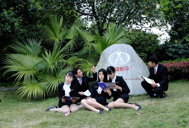 成都職業(yè)技術(shù)學(xué)院是本科嗎(成都工業(yè)職業(yè)技術(shù)學(xué)院是本科還是?？?