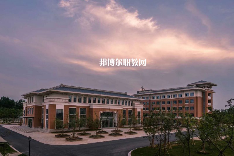 瀘州中等職業(yè)衛(wèi)生學校(瀘州中等職業(yè)衛(wèi)生學校新校區(qū))