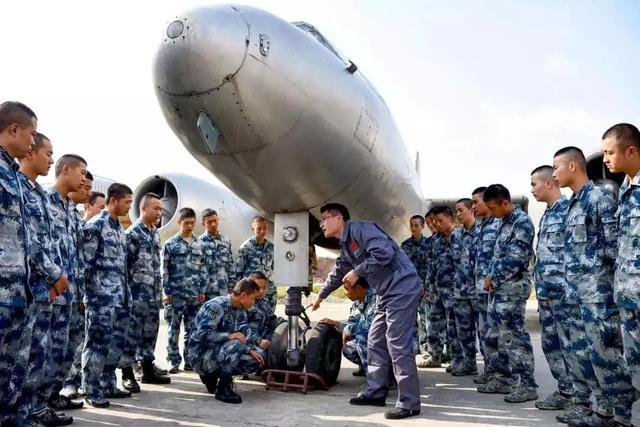成都空乘職業(yè)技術(shù)學(xué)校(成都航空職業(yè)技術(shù)學(xué)?？粘朔?jǐn)?shù))