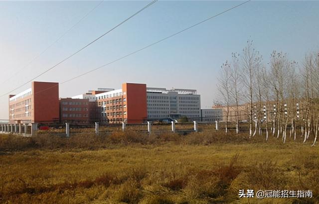 成都有哪些技術(shù)學(xué)校(成都有哪些技術(shù)學(xué)校的?？?