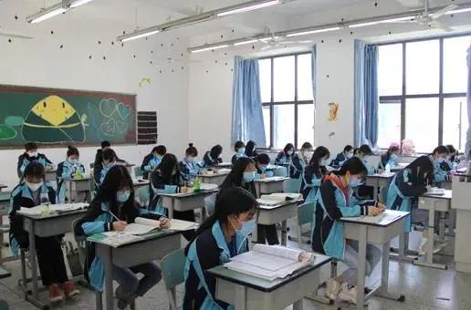 成都志翔職業(yè)學(xué)校(成都志翔職業(yè)學(xué)校口碑好不好)