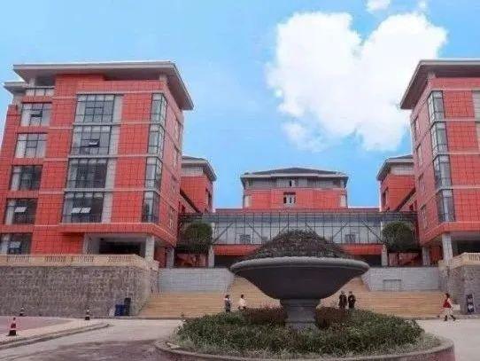 達州技工學(xué)校在哪里(達州電大學(xué)校在哪里)