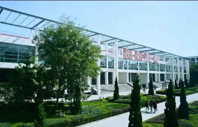 不用高考的全日制大學(xué)(大?？梢灾苯舆M(jìn)去嗎)