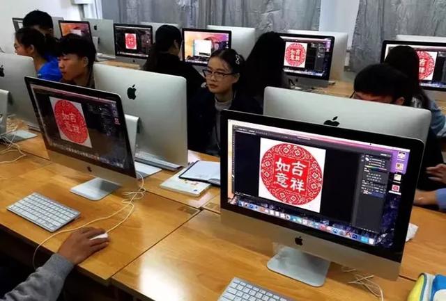 不用高考的全日制大學(xué)(大?？梢灾苯舆M(jìn)去嗎)